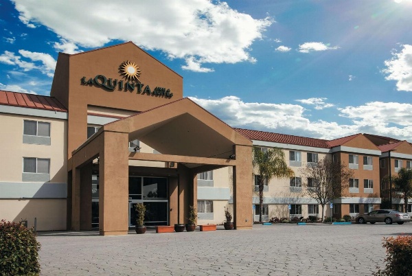 La Quinta Inn & Suites by Wyndham Dublin Pleasanton image 1