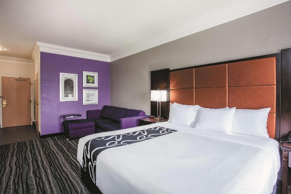 La Quinta Inn & Suites by Wyndham Dublin Pleasanton image 6